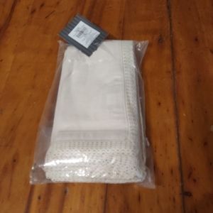 Threshold Studio McGee pkg 4 Napkins 18 X 18" 100% Cotton natural / beig…